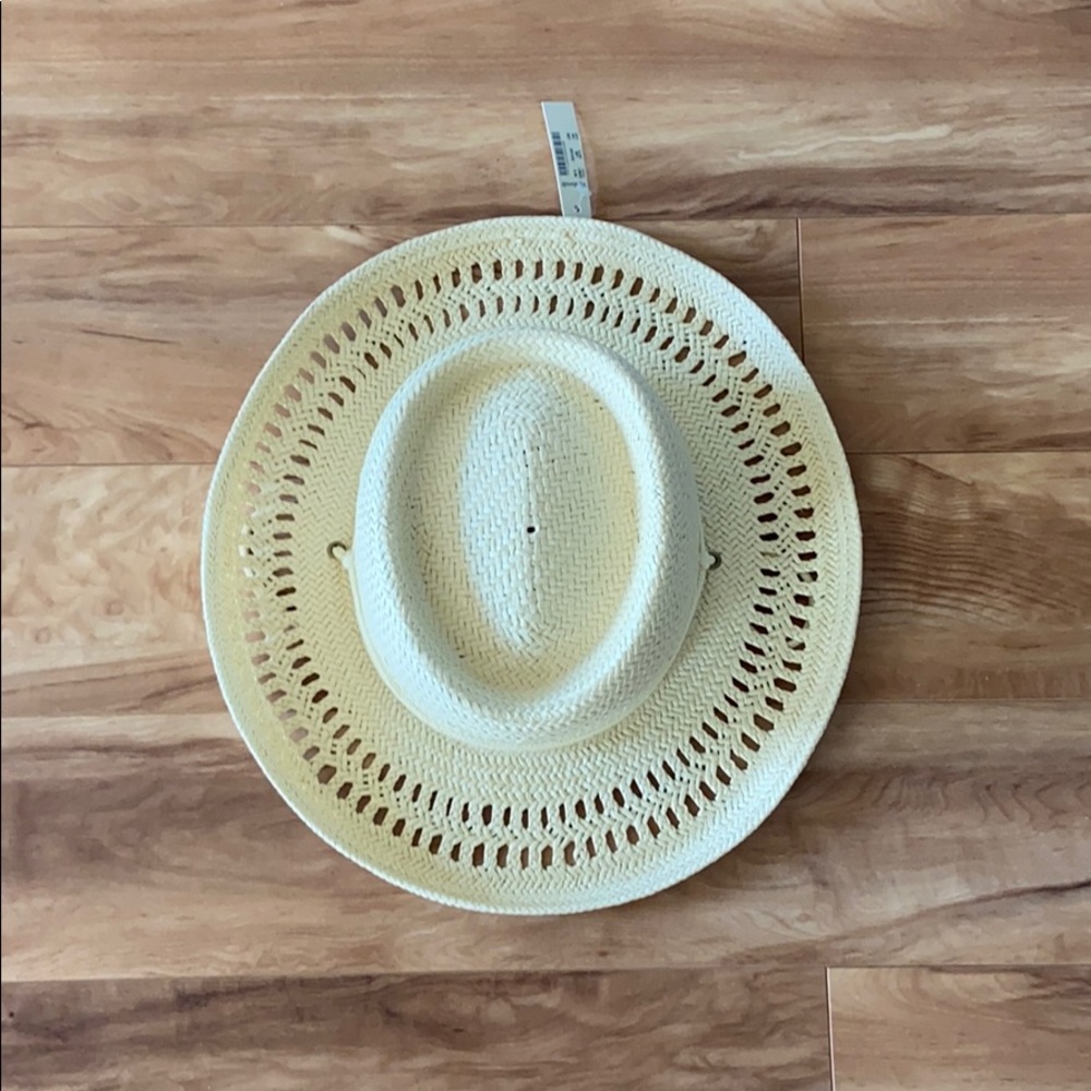 Madewell x Biltmore curved-brim straw hat. - Picture 2 of 8